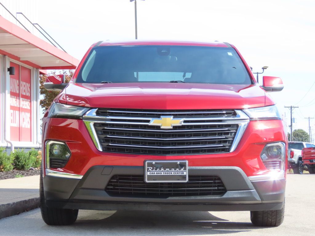 Used 2023 Chevrolet Traverse LT w/ LPO, Floor Liner Package AWD/4WD image 6