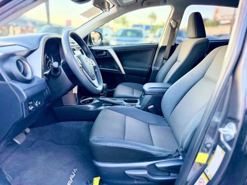 Used 2017 Toyota RAV4 LE w/ Carpet Mat Package FWD image 19