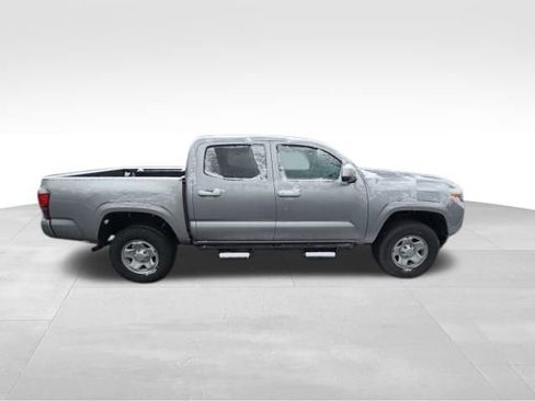 Used 2021 Toyota Tacoma SR image 9