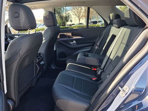 Used 2025 Mercedes-Benz GLE 350 4MATIC image 11