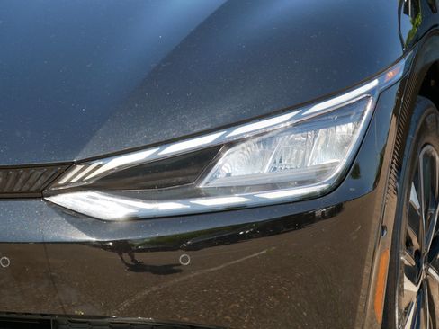 Certified 2023 Kia EV6 Wind w/ Wind Technology Package AWD/4WD image 16