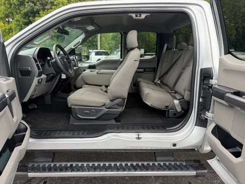 Used 2019 Ford F350 XLT w/ XLT Value Package AWD/4WD image 17