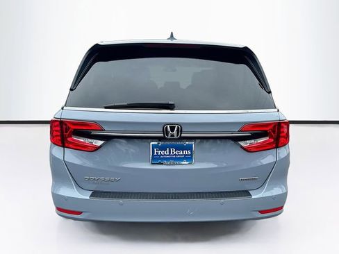 Certified 2024 Honda Odyssey Touring image 6