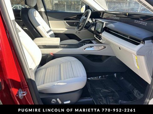 New 2026 Lincoln Nautilus Reserve w/ Jet Appearance Package image 13