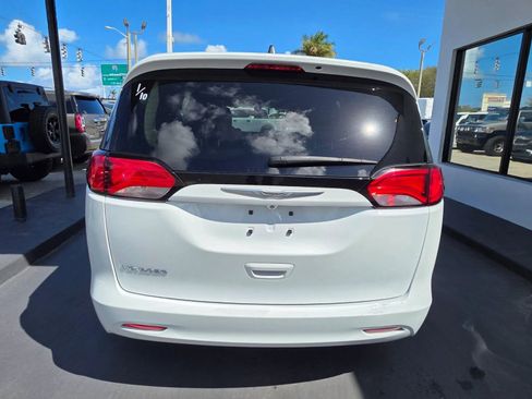 Used 2021 Chrysler Voyager Lxi FWD image 8