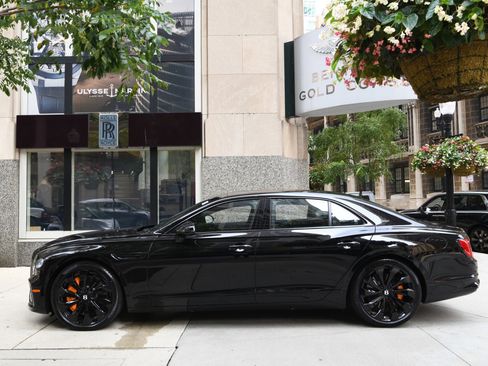 New 2025 Bentley Flying Spur Plug-In Hybrid image 7