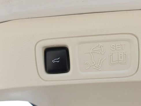 Used 2021 Lincoln Navigator L Black Label w/ Cargo Convenience Package AWD/4WD image 40