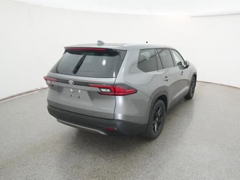 New 2026 Toyota Grand Highlander Limited image 41