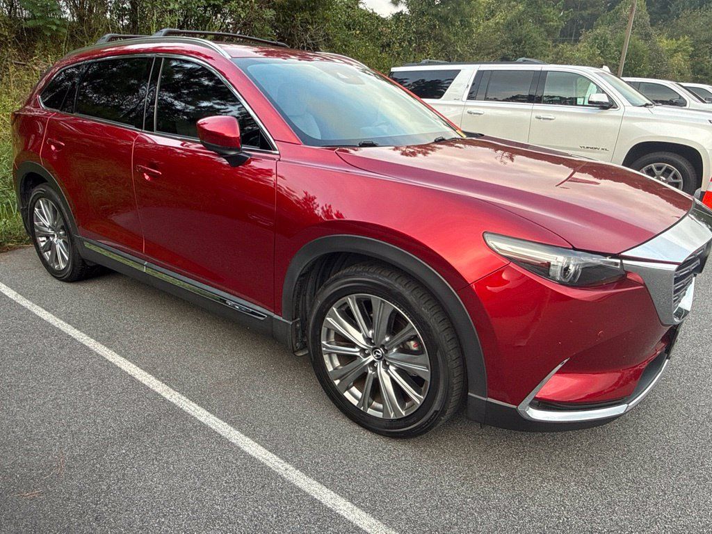 Used 2022 MAZDA CX-9 Signature AWD/4WD image 2