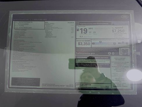 New 2025 Land Rover Discovery Dynamic SE image 28