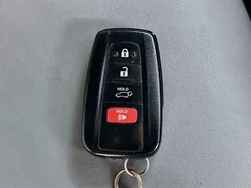 Used 2021 Toyota RAV4 XLE Premium FWD image 33