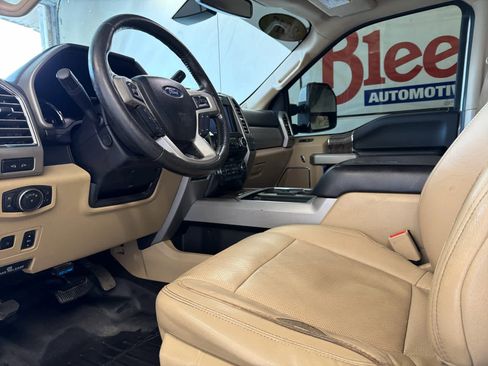 Used 2017 Ford F250 Lariat w/ Lariat Ultimate Package image 15