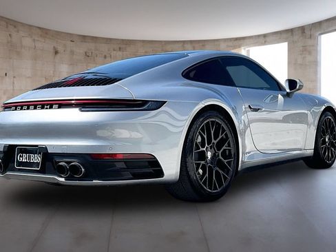Used 2021 Porsche 911 Carrera RWD image 2