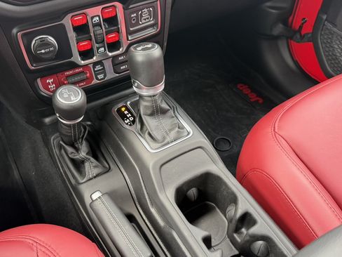 Used 2024 Jeep Wrangler Unlimited Rubicon 392 AWD/4WD image 19