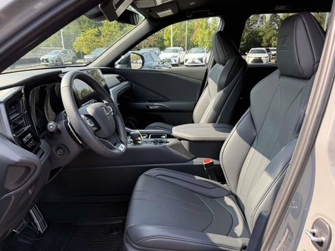 Used 2026 Lexus TX 500h AWD image 13