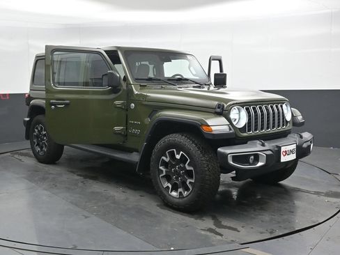 Used 2024 Jeep Wrangler Unlimited Sahara w/ Dual Top Group AWD/4WD image 46