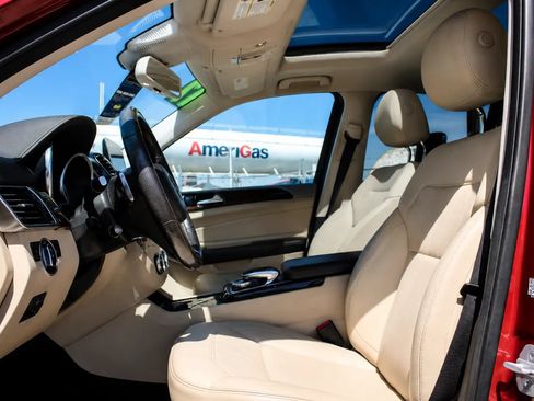 Used 2017 Mercedes-Benz GLS 450 4MATIC image 10