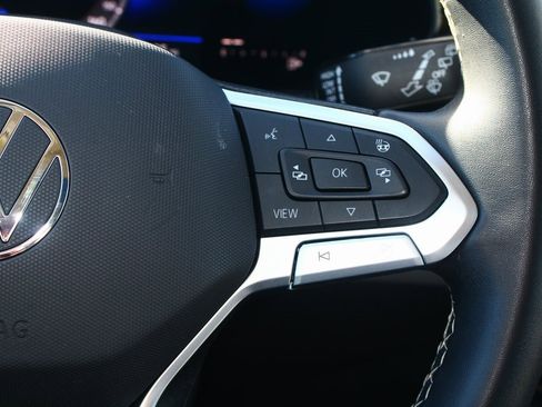 Used 2023 Volkswagen Taos SE image 17