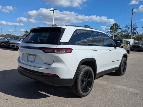 New 2025 Jeep Grand Cherokee Limited w/ Black Appearance Package image 4