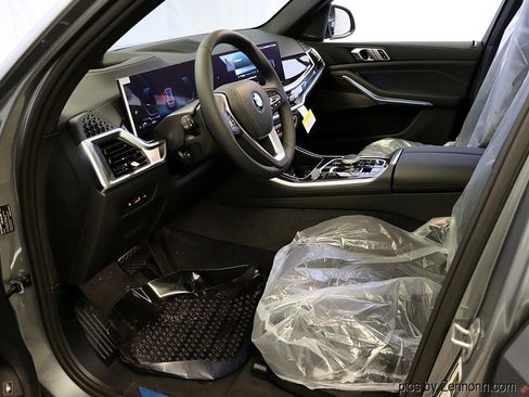 New 2026 BMW X5 xDrive50e w/ Climate Comfort Package image 12