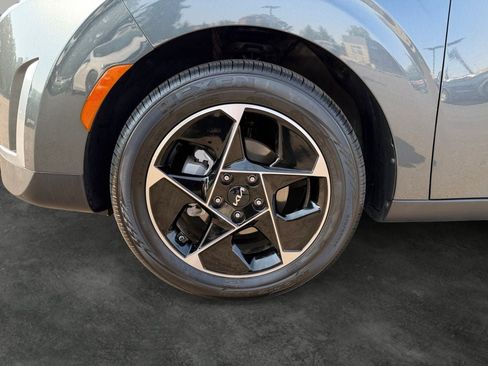 Used 2024 Kia Soul EX FWD image 4