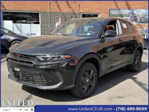 Used 2023 Dodge Hornet GT Plus w/ Tech Pack Plus w/o Parking image 8