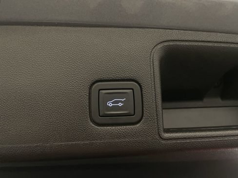 Used 2024 GMC Terrain SLE w/ Driver Convenience Package AWD/4WD image 28