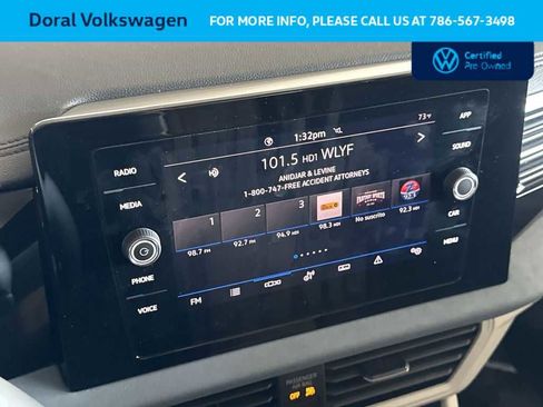 Used 2025 Volkswagen Jetta SE image 18