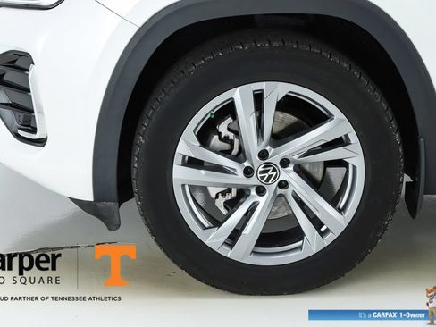 Used 2024 Volkswagen Atlas Cross Sport SEL R-Line AWD/4WD image 44