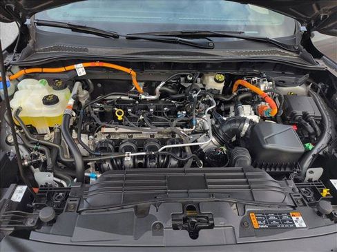Certified 2025 Ford Escape ST-Line w/ Equipment Group 301A FWD image 23