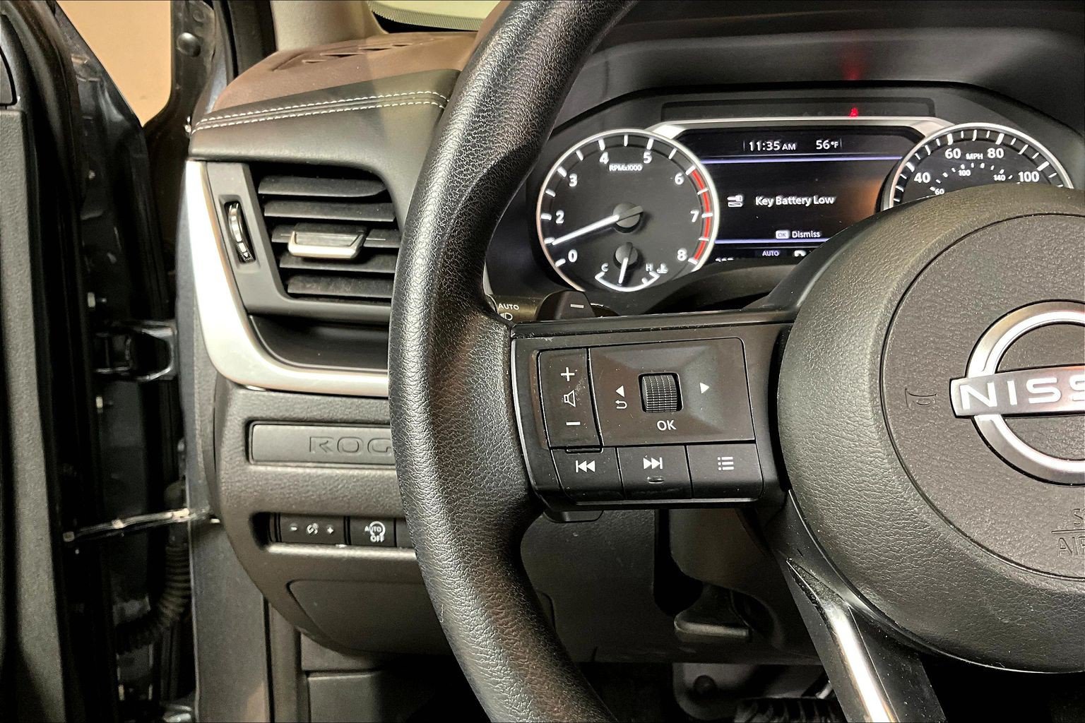 Used 2023 Nissan Rogue S AWD/4WD image 12