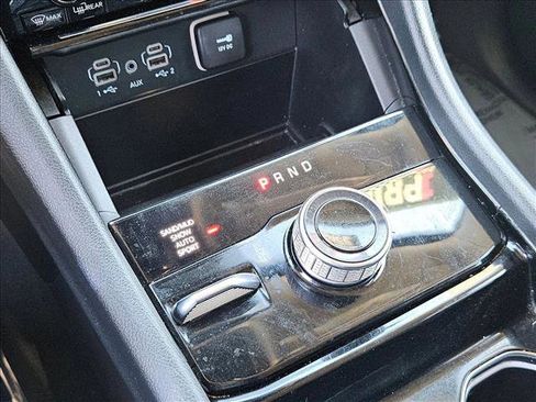 Used 2023 Jeep Grand Cherokee Limited image 16