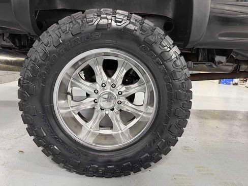 Used 2007 Chevrolet Silverado 2500 LT w/ Heavy-Duty Power Package image 7