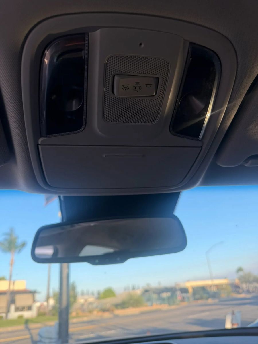 Used 2018 Kia Stinger RWD image 25