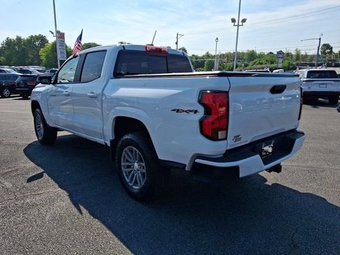 Used 2024 Chevrolet Colorado LT w/ LT Convenience Package II AWD/4WD image 4