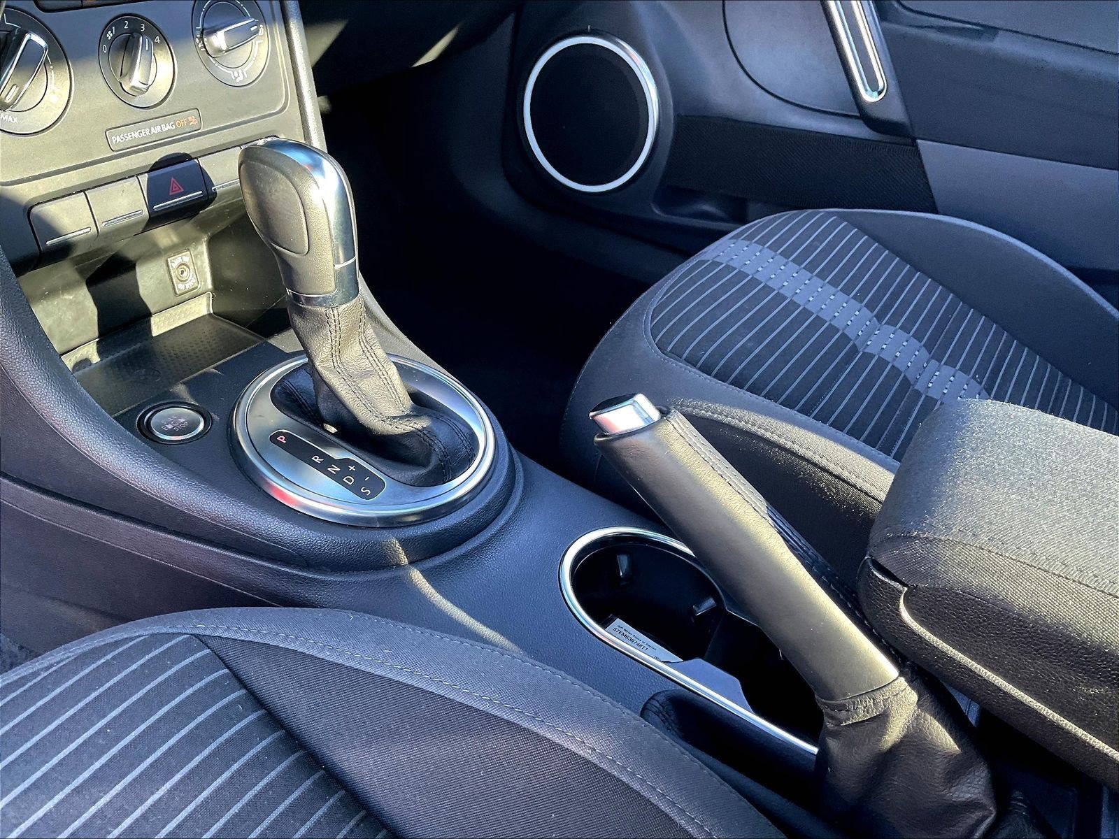 Used 2014 Volkswagen Beetle R-Line FWD image 18