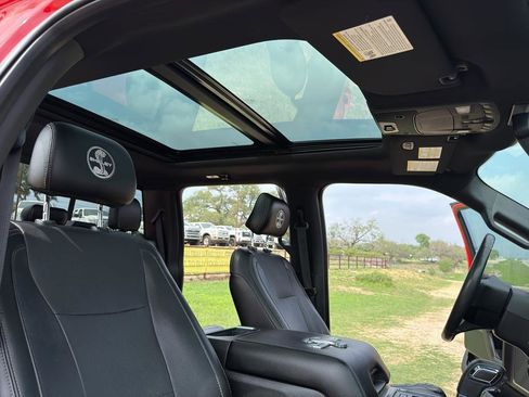 Used 2016 Ford F150 Lariat w/ Equipment Group 502A Luxury AWD/4WD image 36