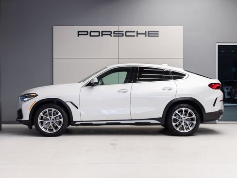 Used 2023 BMW X6 xDrive40i w/ Premium Package AWD/4WD image 2