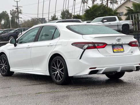 Used 2024 Toyota Camry SE w/ Cold Weather Package image 6