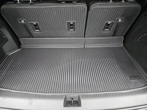 New 2026 GMC Acadia Elevation w/ Elevation Premium Package FWD image 21