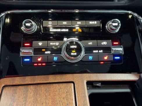 Used 2022 Lincoln Navigator Black Label image 19