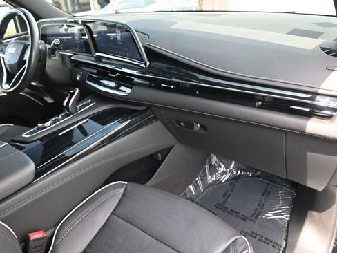 Used 2024 Cadillac Escalade Sport w/ Touring Package image 8