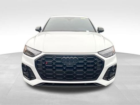 Used 2023 Audi SQ5 Prestige image 2