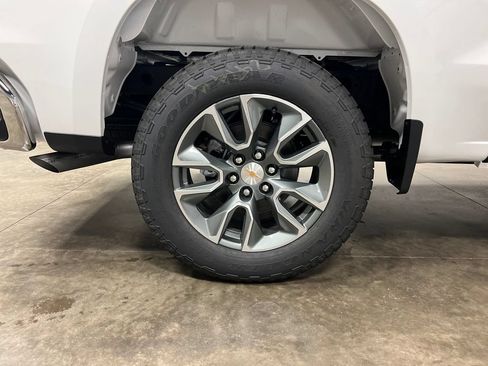 New 2026 Chevrolet Silverado 1500 LT AWD/4WD image 9