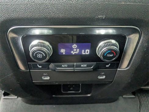 Used 2024 GMC Yukon Denali image 15