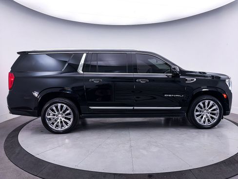Used 2023 GMC Yukon XL Denali AWD/4WD image 43