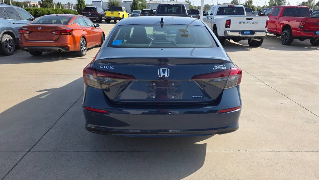 Used 2025 Honda Civic Sport Touring image 4