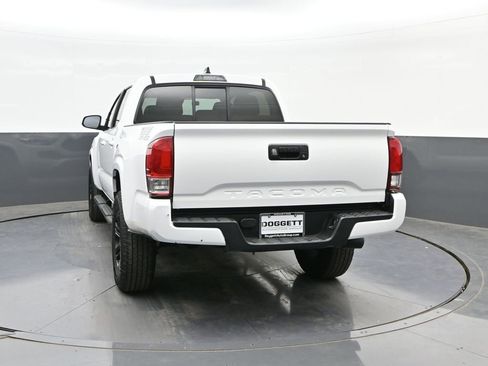 Used 2020 Toyota Tacoma SR w/ SR Convenience Package RWD image 8