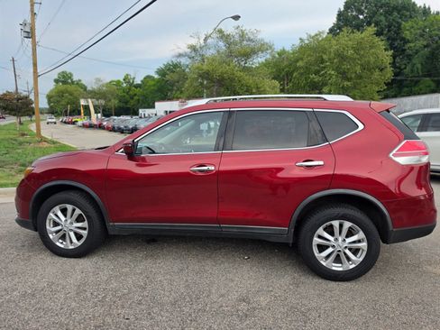 Used 2016 Nissan Rogue SV AWD/4WD image 5