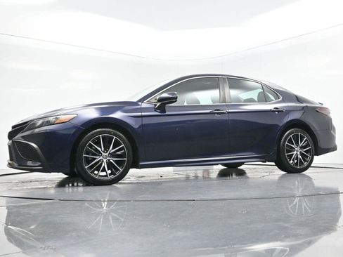 Used 2021 Toyota Camry SE FWD image 44